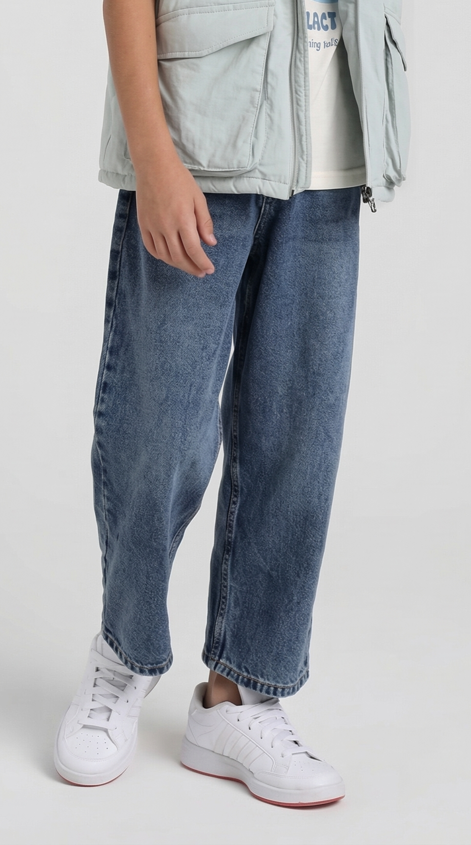Children's relaxed blue denim jeans by Escable Kids, showcasing a comfortable fit and classic denim style.