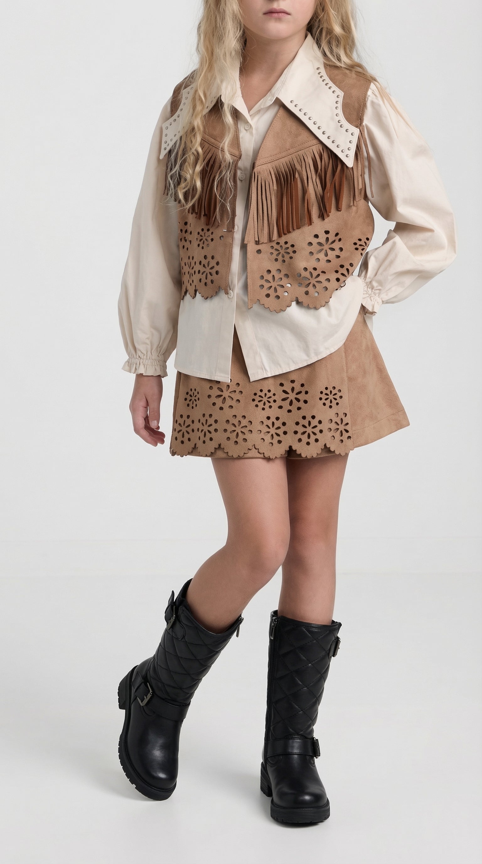 Escable Kids Desert Bloom Set for children, featuring colorful patterned fabrics and comfortable casual style.